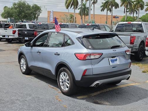 ICED BLUE SILVER METALLIC 2022 Ford Escape S