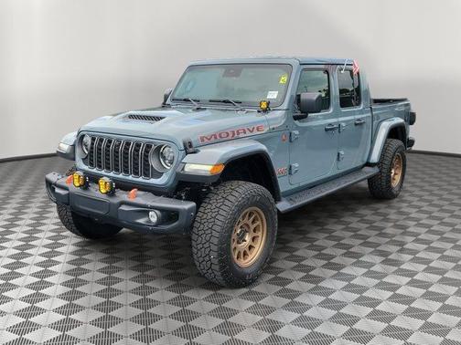 Anvil Clearcoat 2025 Jeep Gladiator MOJAVE