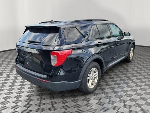 AGATE BLACK METALLIC 2023 Ford Explorer XLT