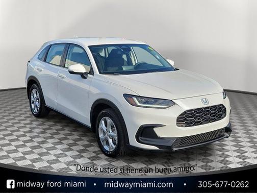 Platinum White Pearl 2023 Honda HR-V LX