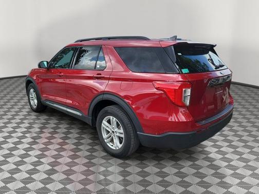 RAPID RED MET TINTED CC 2024 Ford Explorer XLT