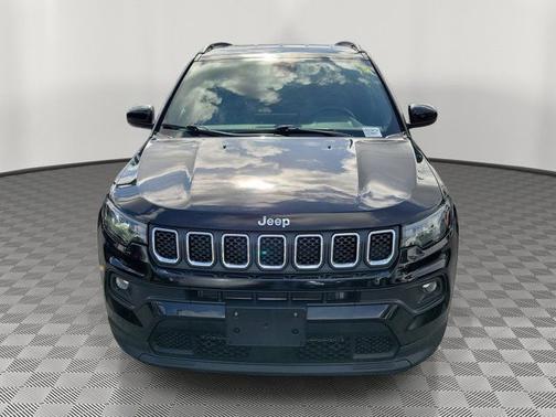 Diamond Black 2024 Jeep Compass LATITUDE