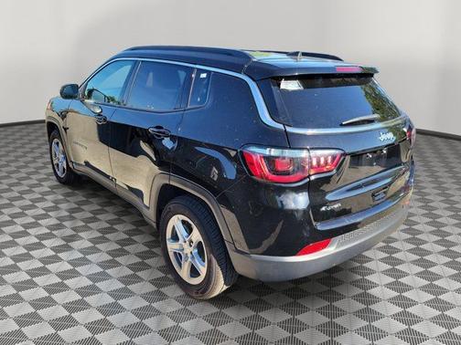 Diamond Black 2024 Jeep Compass LATITUDE