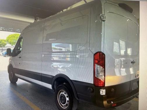 OXFORD WHITE 2024 Ford Transit-250 148 WB MEDIUM ROOF CARGO