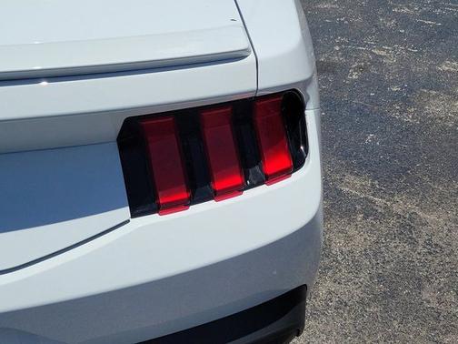 OXFORD WHITE 2025 Ford Mustang ECOBOOST PREMIUM