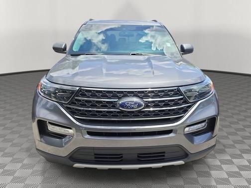 CARBONIZED GRAY METALLIC 2022 Ford Explorer XLT