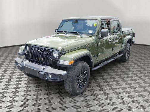 Sarge Green Clearcoat 2022 Jeep Gladiator SPORT