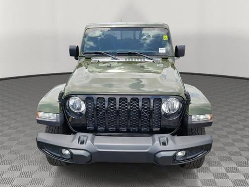 Sarge Green Clearcoat 2022 Jeep Gladiator SPORT