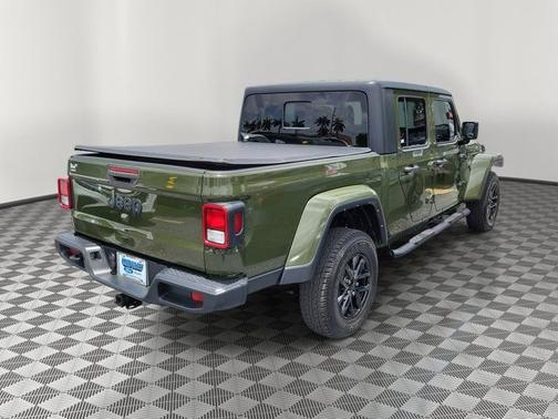 Sarge Green Clearcoat 2022 Jeep Gladiator SPORT