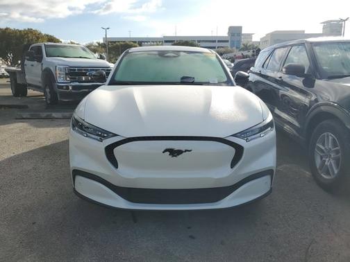 2023 Ford Mustang Mach-E SELECT