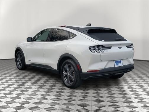 2023 Ford Mustang Mach-E SELECT