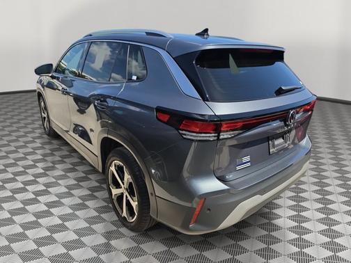 Platinum Gray Metallic 2025 Volkswagen Tiguan 2.0T SE