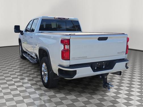 Iridescent Pearl Tricoat 2021 Chevrolet Silverado 2500 HIGH COUNTRY
