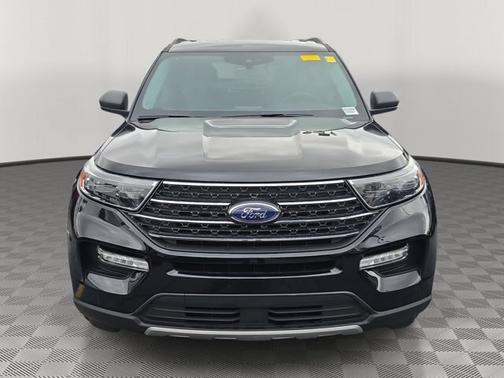AGATE BLACK METALLIC 2023 Ford Explorer XLT