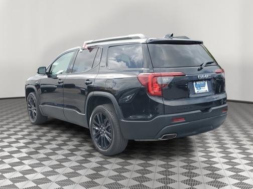 2022 GMC Acadia SLT