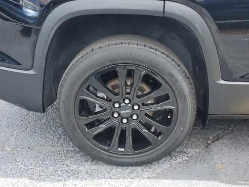 2022 GMC Acadia SLT