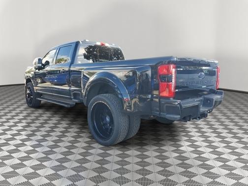 2023 Ford F-350 LARIAT SUPER DUTY