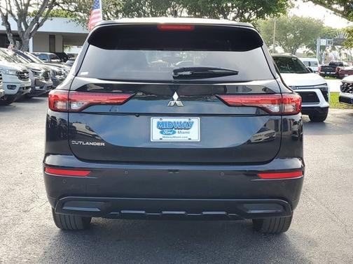 2022 Mitsubishi Outlander SE