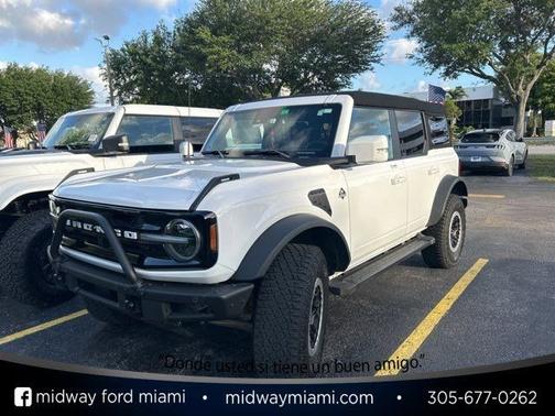 OXFORD WHITE 2023 Ford Bronco OUTER BANKS