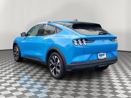 2024 Ford Mustang Mach-E SELECT