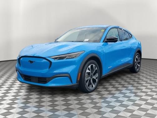 2024 Ford Mustang Mach-E SELECT