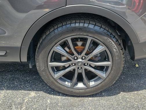 MAGNETIC METALLIC 2018 Ford Explorer XLT