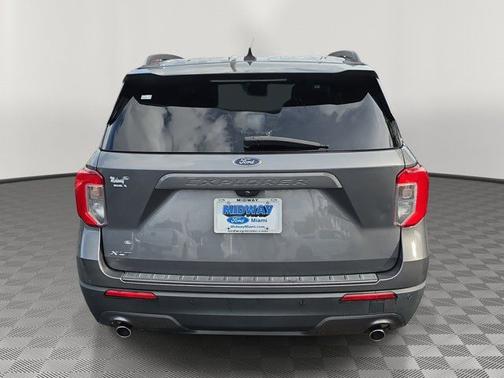 CARBONIZED GRAY METALLIC 2021 Ford Explorer XLT