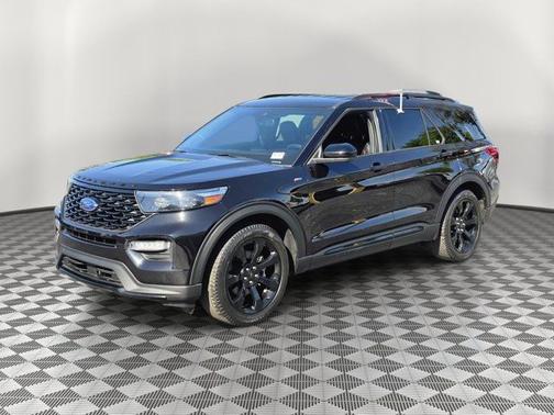 AGATE BLACK METALLIC 2022 Ford Explorer ST-LINE