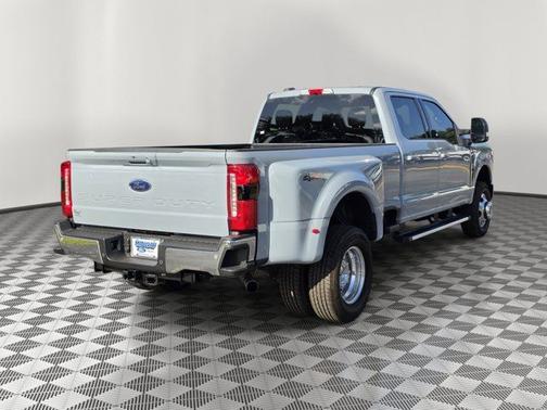 GLACIER GRAY 2025 Ford F-350 LARIAT SUPER DUTY