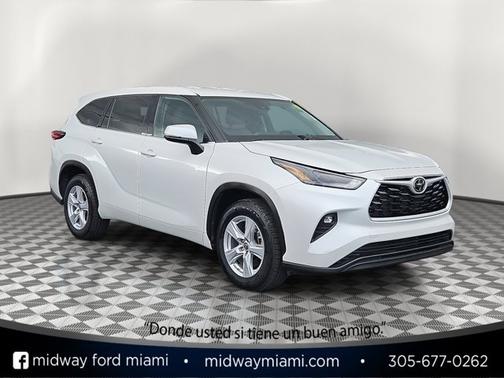 2022 Toyota Highlander LE