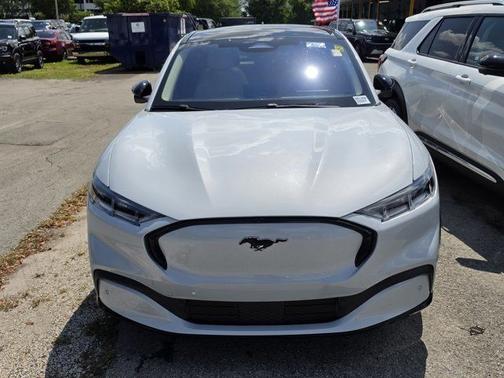 SPACE WHITE METALLIC 2023 Ford Mustang Mach-E PREMIUM