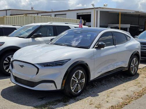 SPACE WHITE METALLIC 2023 Ford Mustang Mach-E PREMIUM