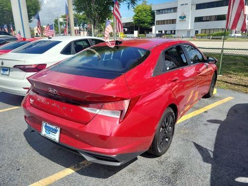 Scarlet Red Pearl 2021 Hyundai ELANTRA SEL