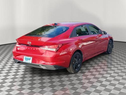 Scarlet Red Pearl 2021 Hyundai ELANTRA SEL