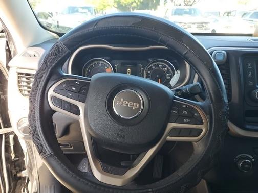 2017 Jeep Cherokee SPORT