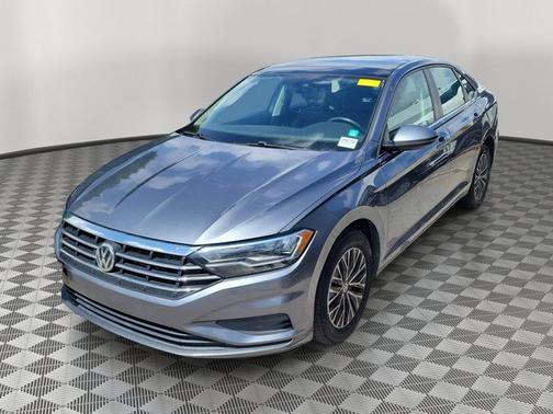 Platinum Gray Metallic 2019 Volkswagen Jetta 1.4T SE