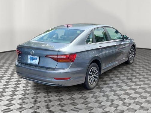 Platinum Gray Metallic 2019 Volkswagen Jetta 1.4T SE