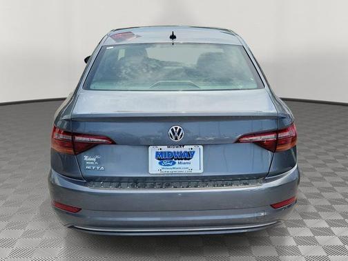 Platinum Gray Metallic 2019 Volkswagen Jetta 1.4T SE