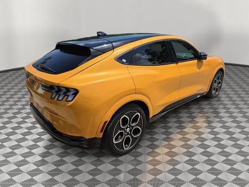 CYBER ORANGE MET TRI-COAT 2021 Ford Mustang Mach-E GT