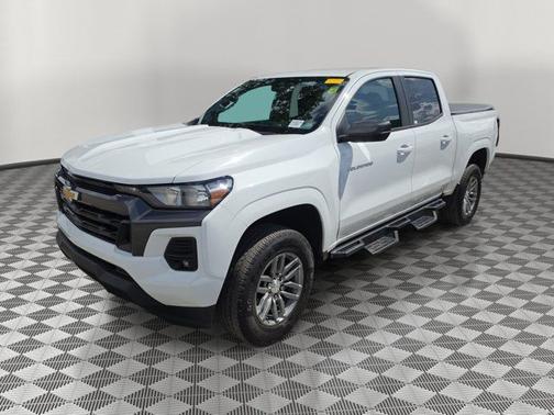 Summit White 2023 Chevrolet Colorado LT