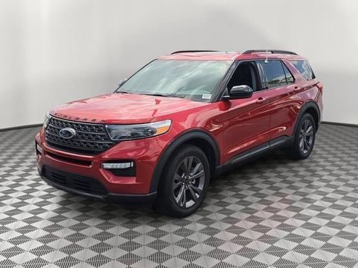 RAPID RED MET TINTED CC 2023 Ford Explorer XLT
