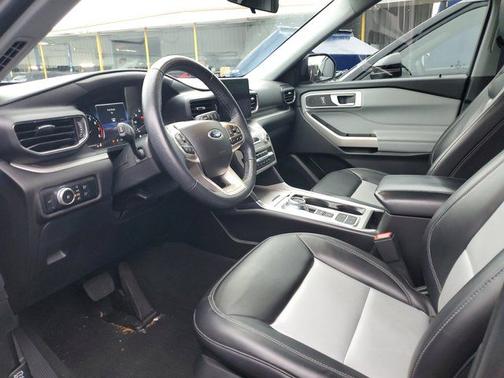 RAPID RED MET TINTED CC 2023 Ford Explorer XLT