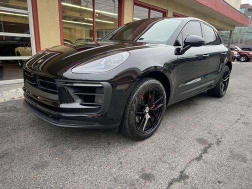 2023 Porsche Macan S
