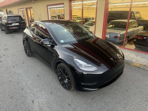 2023 Tesla Model Y Performance Dual Motor All-Wheel Drive