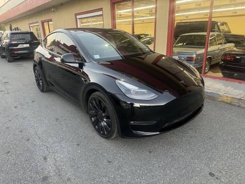 2023 Tesla Model Y Performance Dual Motor All-Wheel Drive
