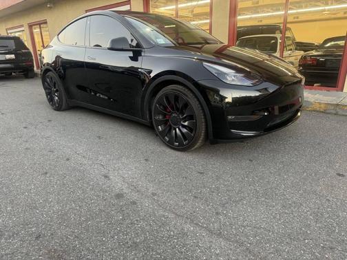 2023 Tesla Model Y Performance Dual Motor All-Wheel Drive