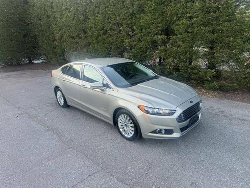 2015 Ford Fusion Hybrid SE