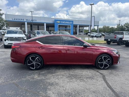 2023 Nissan Altima 2.5 SR