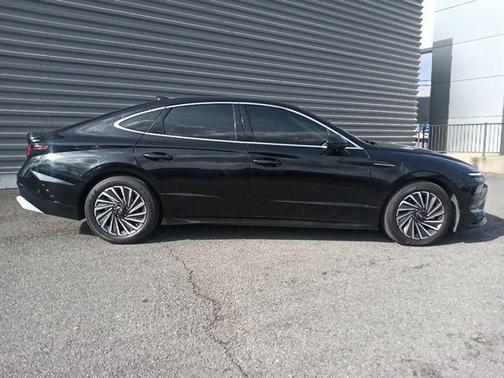 2024 Hyundai SONATA Hybrid Limited