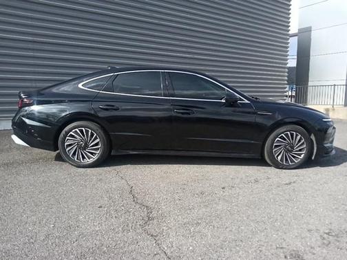 2024 Hyundai SONATA Hybrid Limited